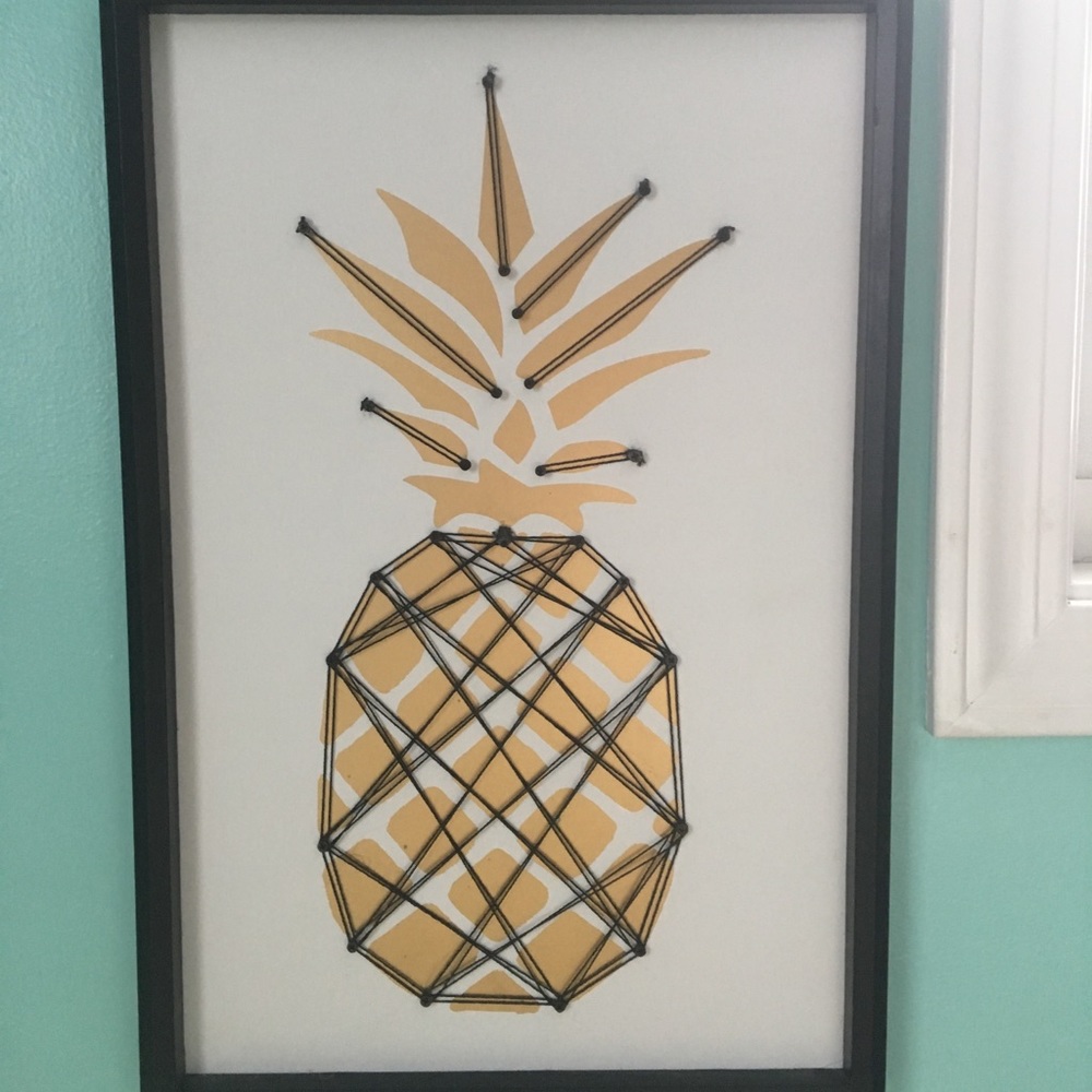 Pineapple wall decor
